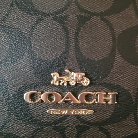 Coach Marlon Hobo In Signature Canvas - Picture 6 of 16